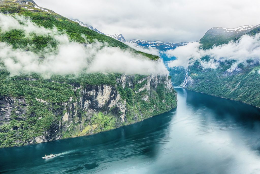 Mit dem Kajak durch den Geirangerfjord
