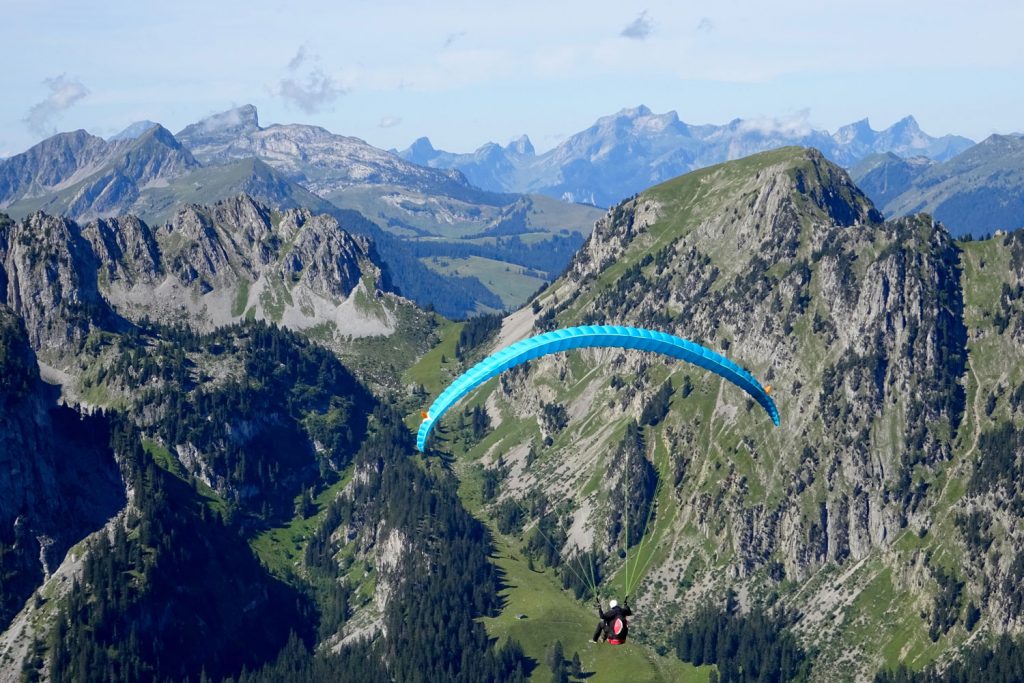 Paragliding in den Alpen
