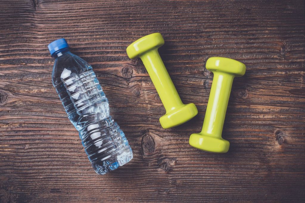 Fitness-Hack 3: Flaschen-Stemmen