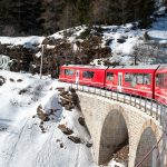 Mit der Bahn durch die Berge