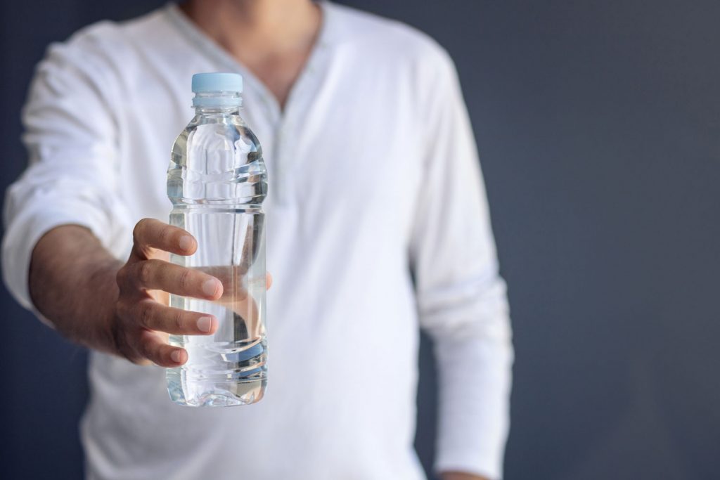 Unterwegs: Wasserflasche