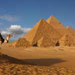 Pyramiden von Gizeh und die Sphinx