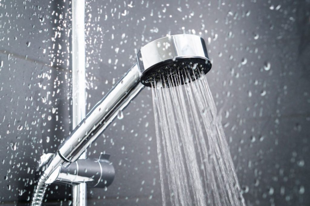 Ist Duschen billiger als Baden?