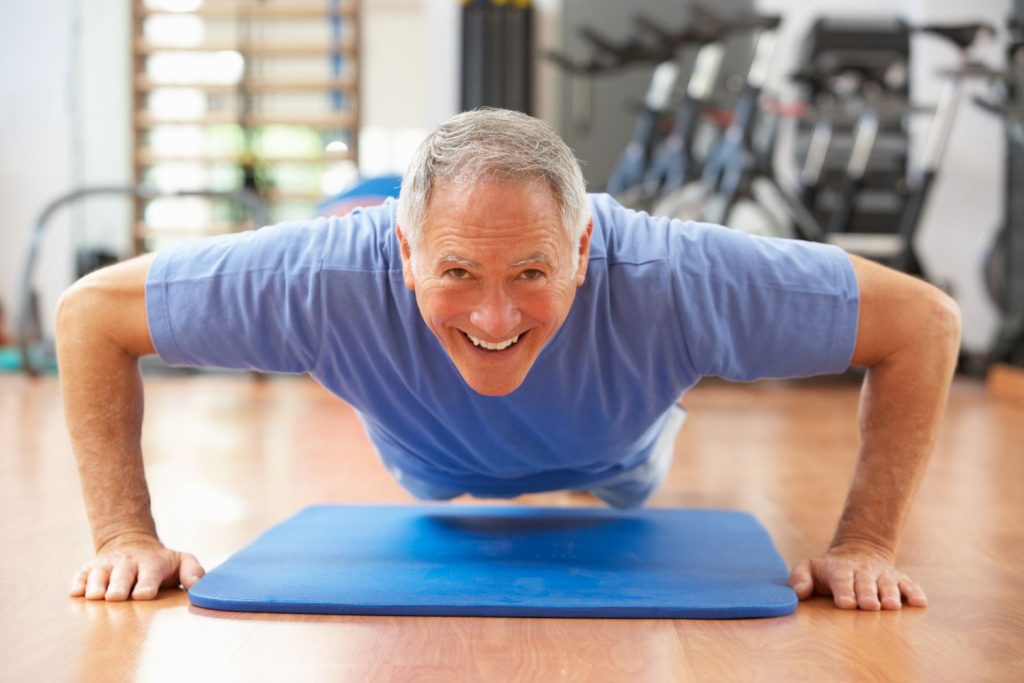 Sit-Ups und Liegestützen