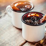 Köstlich und traditionell: die besten Weihnachtsdrinks Europas