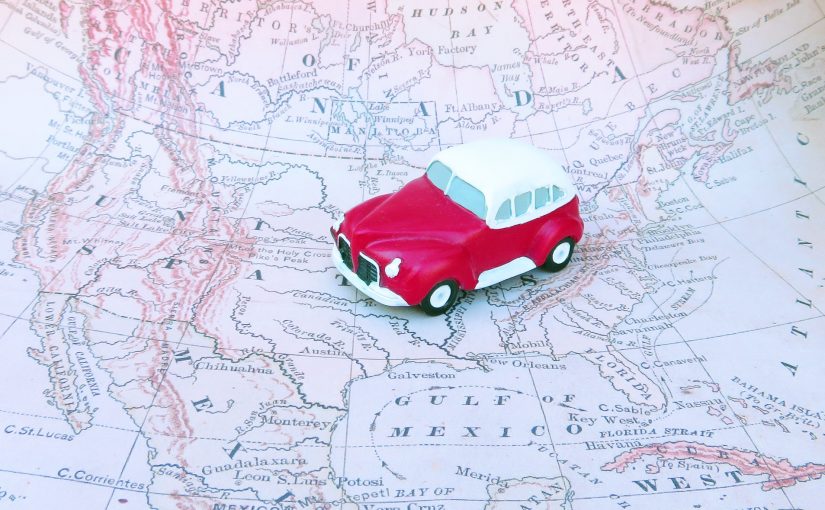 Kontrolle des Autos - Diese Checks sollten Urlauber vorab durchführen