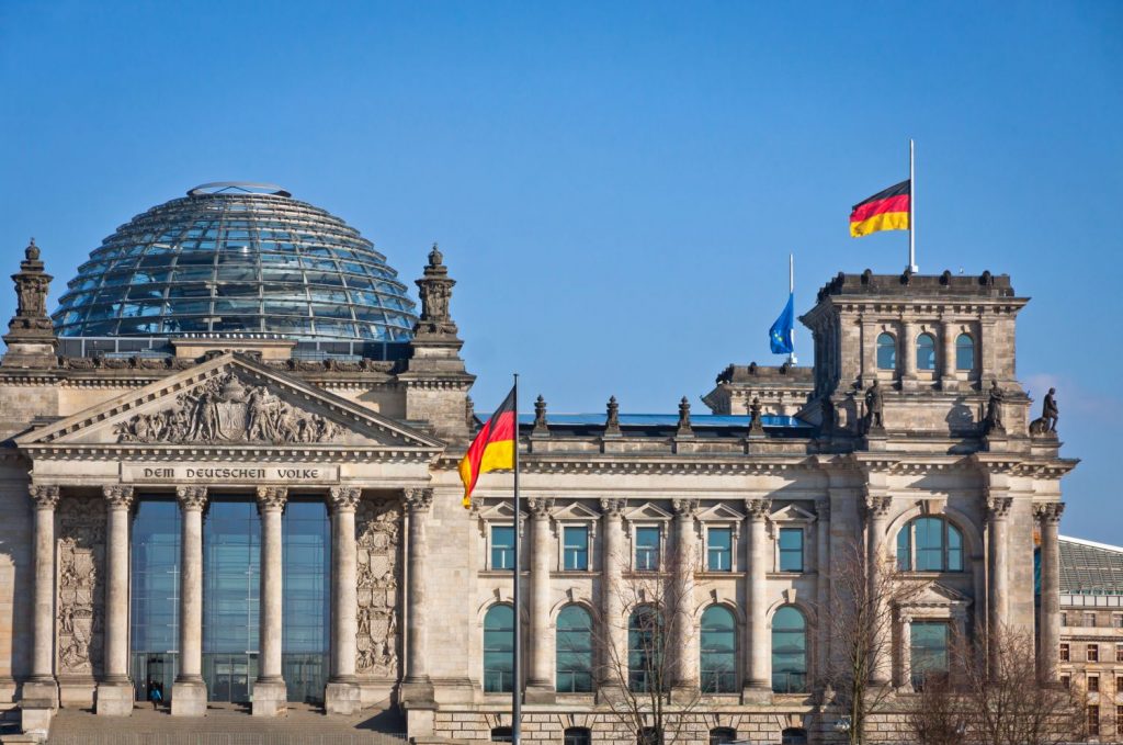 Wegen der Corona-Pandemie...