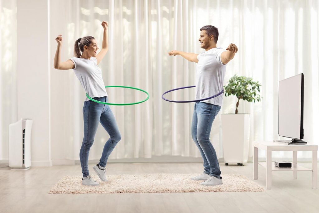 Mit Hula Hoop Abnehmen: Der neue alte Fitnesstrend