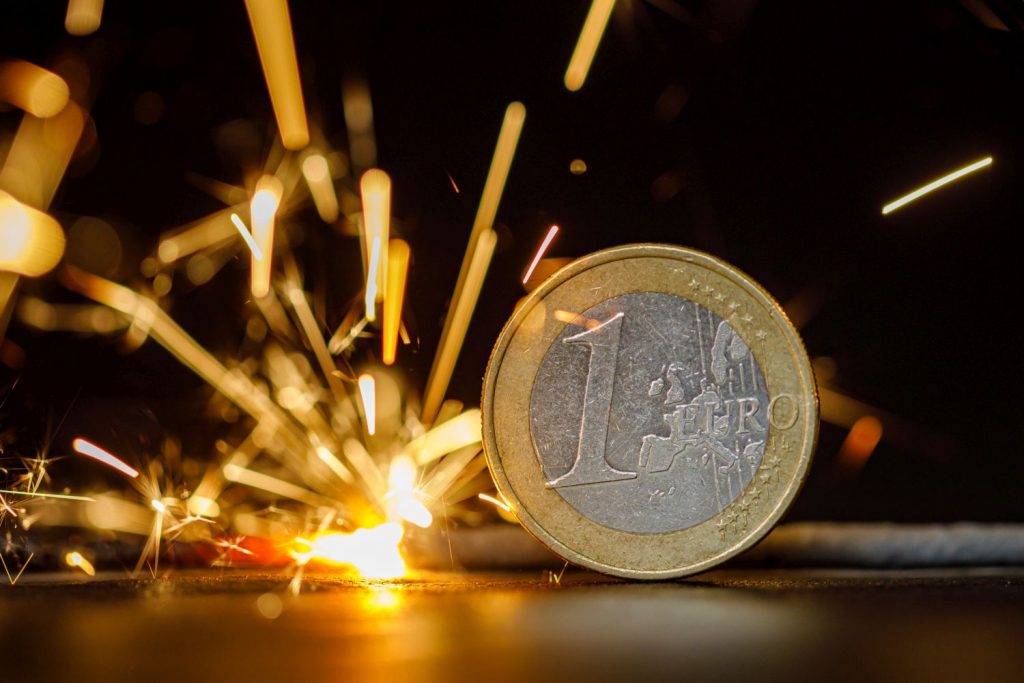 8 – Geld