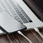 Smartphone laden