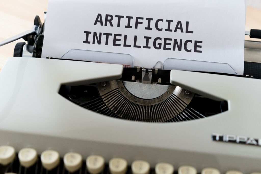 Künstliche Intelligenz wie ChatGPT dürfte den Suchmaschinenmarkt in Deutschland ordentlich durcheinanderwirbeln. Sobald Microsoft das KI-Modell in die hauseigene Suchmaschine Bing integriert hat, wird es richtig spannend.