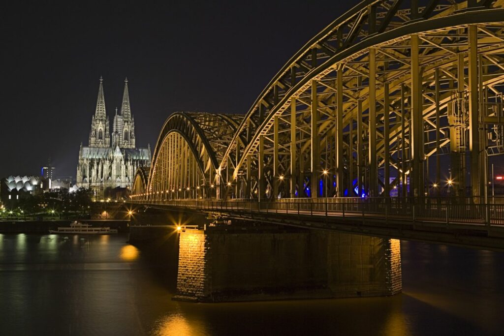 Köln: Am Rheinufer