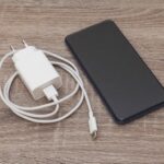 Ladegeräte und Ladekabel...